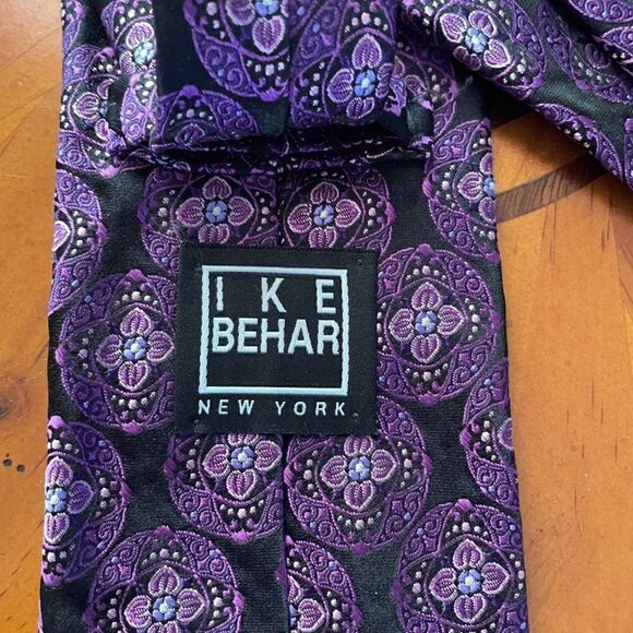 Ike Behar men’s necktie - Picture 3 of 3